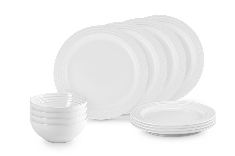 Le Creuset Stoneware 79351000107081 12 Piece Dinnerware Set - White
